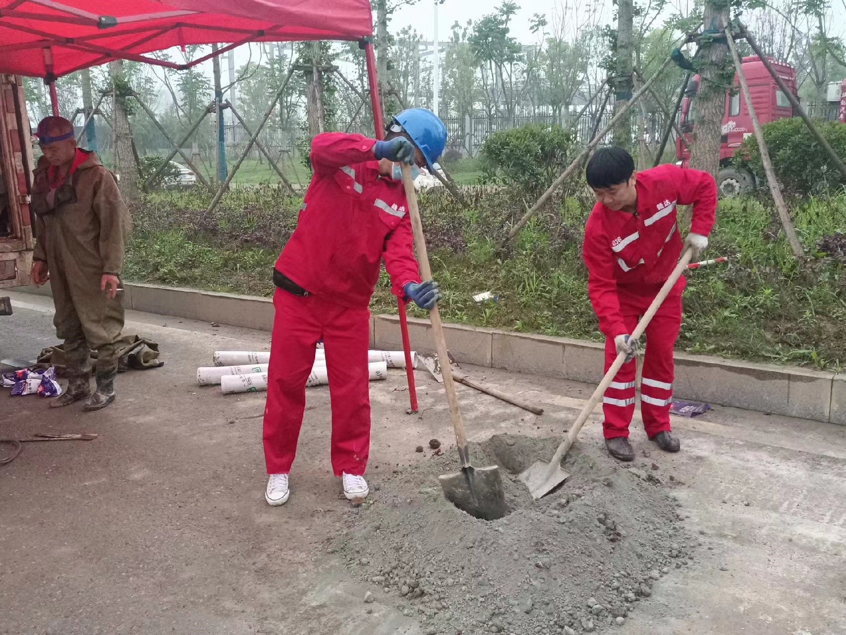 灯塔管道疏通哪家好】及时进行市政管道清淤